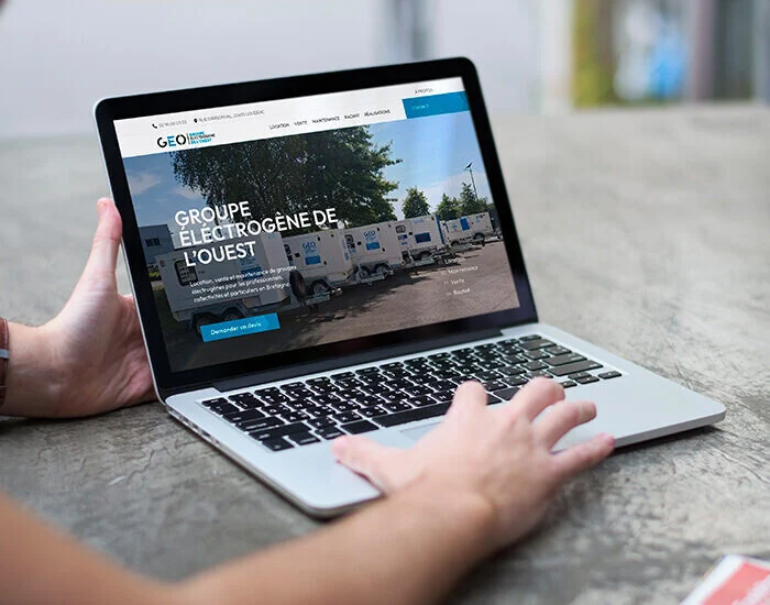 GEO_agence creation site internet vannes Azelty creation site web industrie_Ordi 2