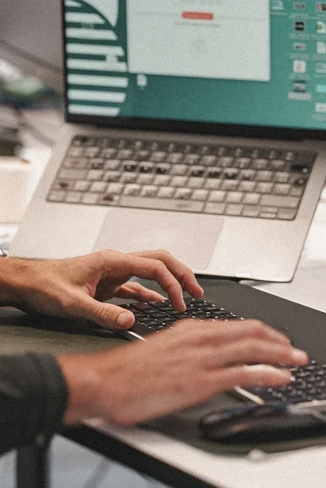 Lexpertise Azelty en redaction web agence seo vannes